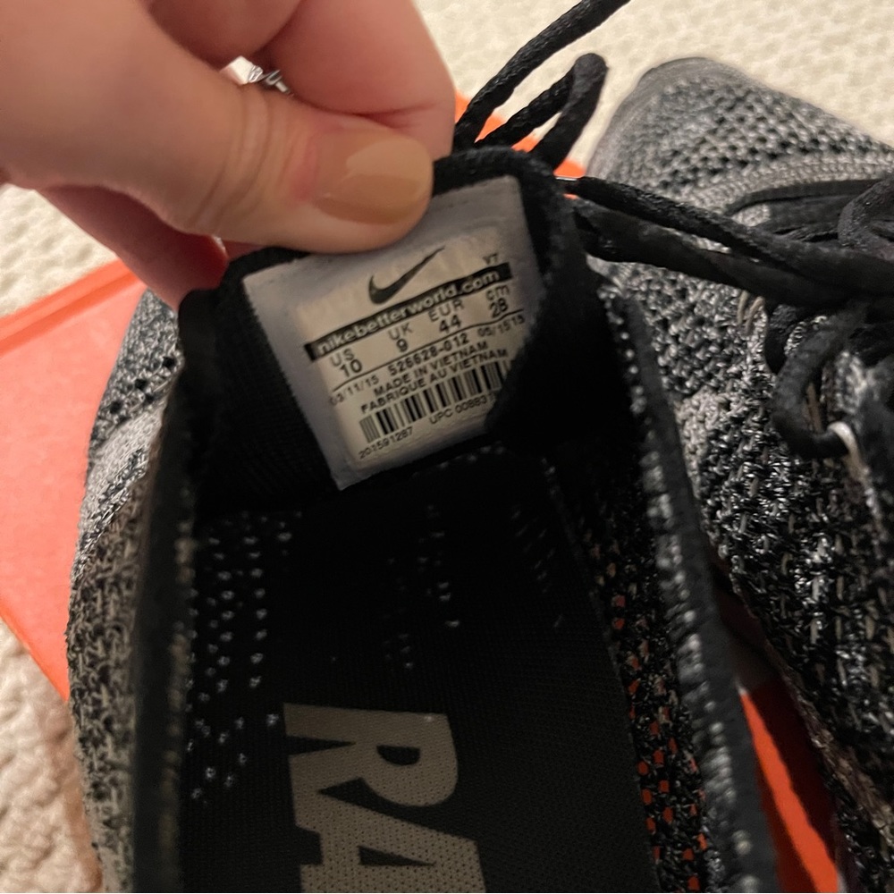 Nike Flyknit Racer - Picture 4 of 6